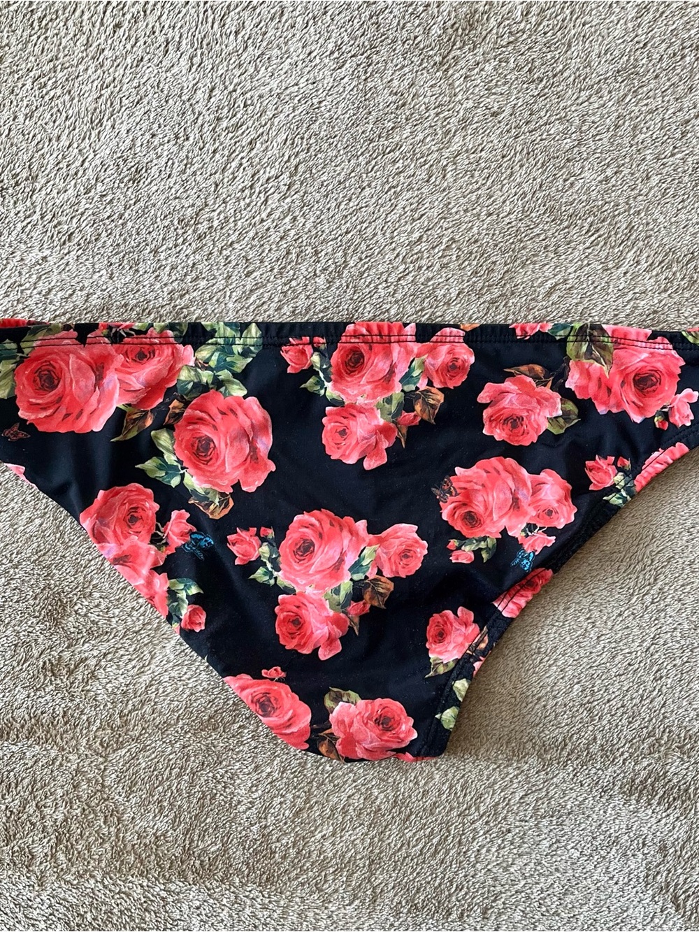 Low-Rise Men's Swim Briefs in Black with Red Rose Print - Picture 3 of 5